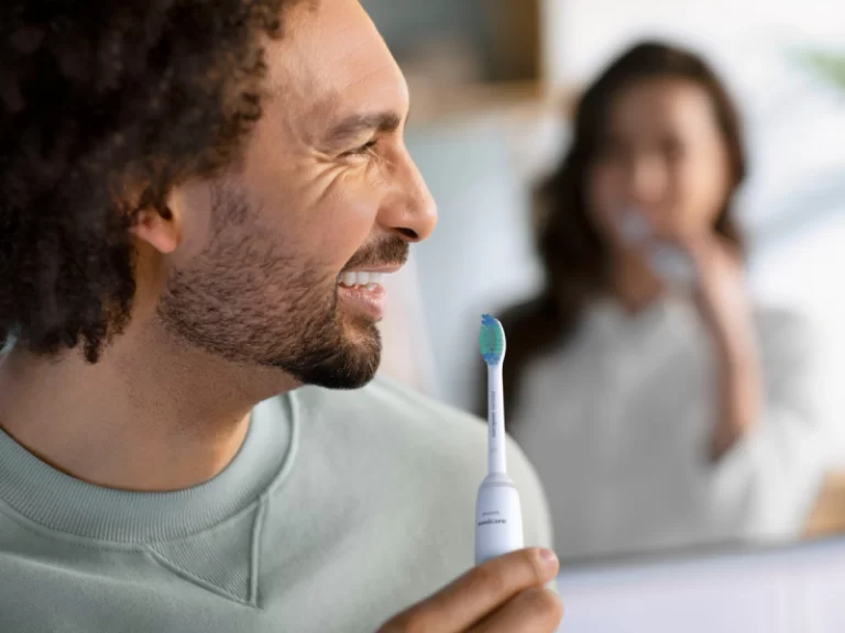 Maximizing Your Oral Hygiene: How to Properly Use an Electronic Toothbrush